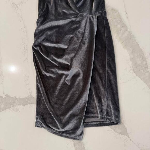 Love Velvet Wrap V-Neck Mini Bodycon Party Dress Womens Small Gray Sexy GoingOut - Picture 2 of 8